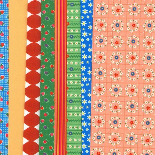 Set de materiale hainute pentru papusi Couture Floral squares, Dress Your Doll