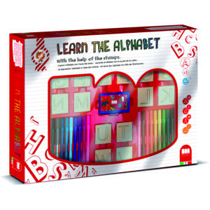 Set educativ cu stampile Alfabet 46 piese, 26 stampile, tus, 18 carioci si caiet cu activitati Multiprint MP1941