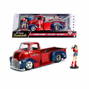 Masinuta DC Comics Bombshells 1952 Chevy Wonder Woman, scara 1 la 24
