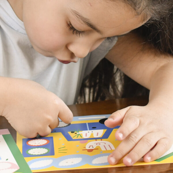 Joc creativ cu stickere orasul poppik - imagine 3