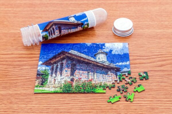 Puzzle TinyPuzzle - Manastirea Moldovita, 99 piese (1012) - imagine 2