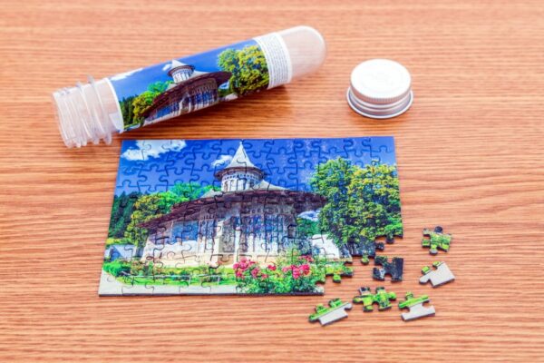 Puzzle TinyPuzzle - Manastirea Voronet, 99 piese (1011) - imagine 2
